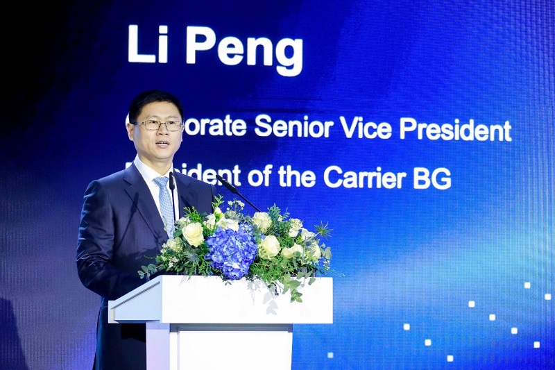 Li-Peng-President-of-the-Carrier-BG-Huawei-delivers-a-keynote-speech-Intelligent-World