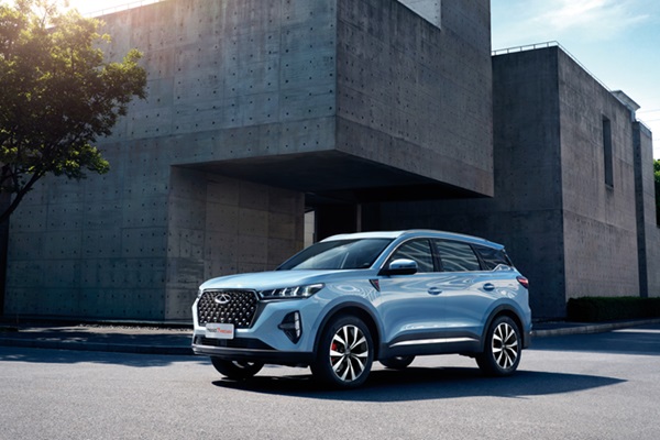 A-flagship-SUV-earning-acclaim-for-its-strength-a-top-choice-for-discerning-users.